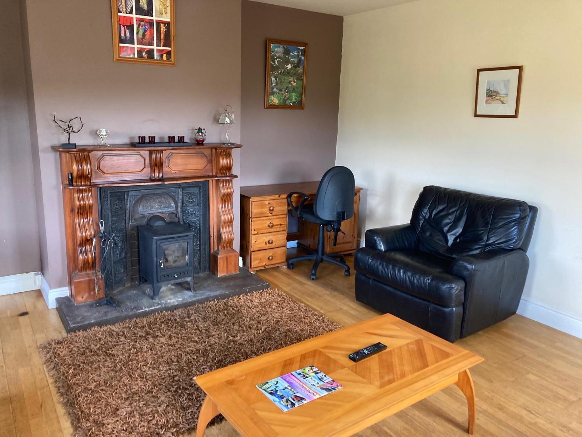 House - Self Catering Lodge Glencolumbkille